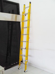 TOYO Extension Fiberglass Ladder